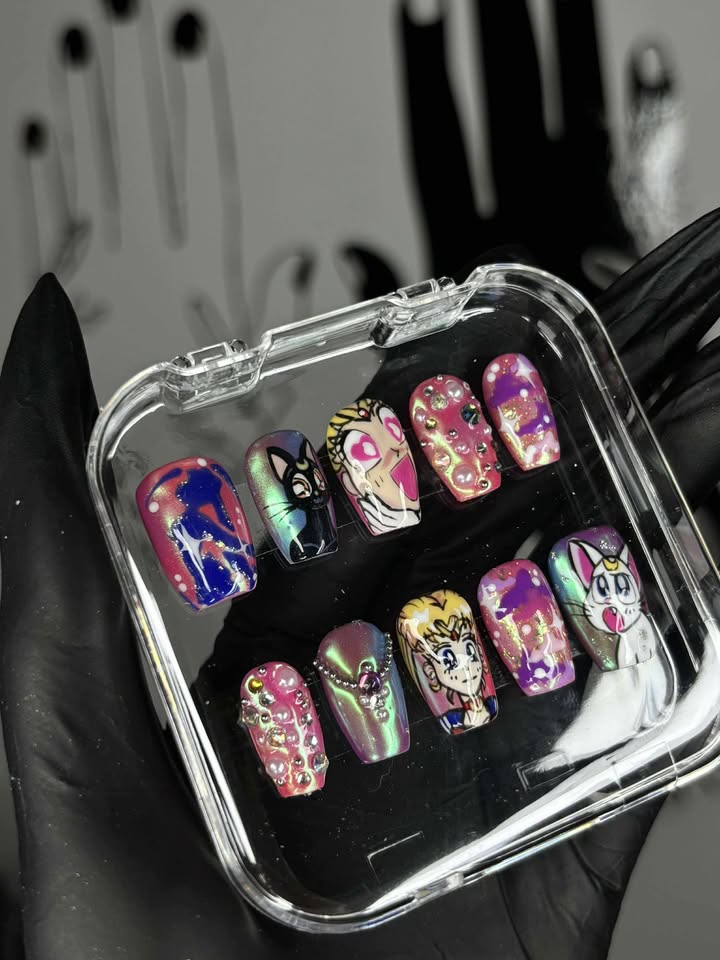 Sailormoon inspired short coffin press-on set.